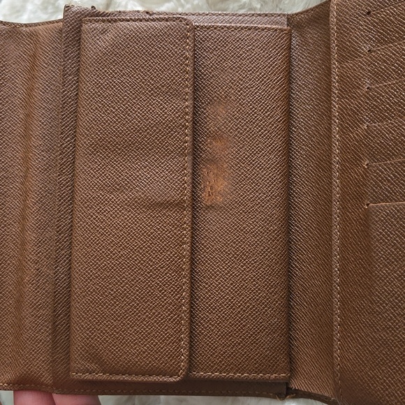 Vintage Louis Vuitton Monogram Wallet / Agenda / Passport Holder - Picture 5 of 15